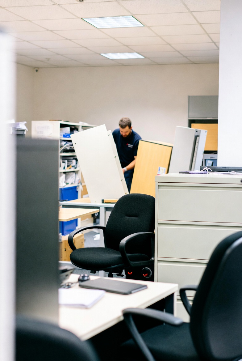 Gewerbe- und Büroauflösung – Beispielbild